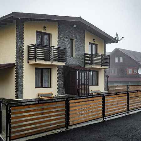 Villa Wild Petroşani Esterno foto